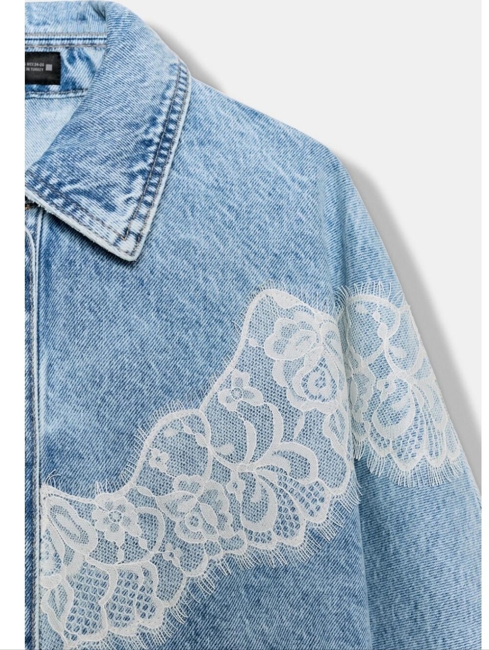 ZARA Lace Appliqué Cropped Denim Jacket Oversized M/L NWT Sold Out - Picture 4 of 5